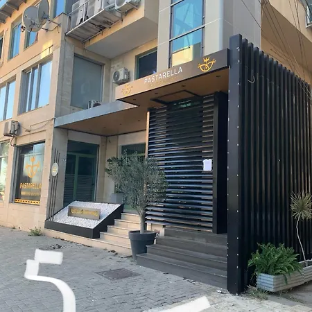 Super Location Apartment